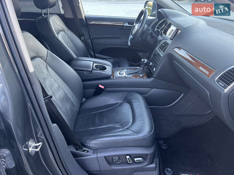 Внедорожник / Кроссовер Audi Q7 2014 в Нововолынске