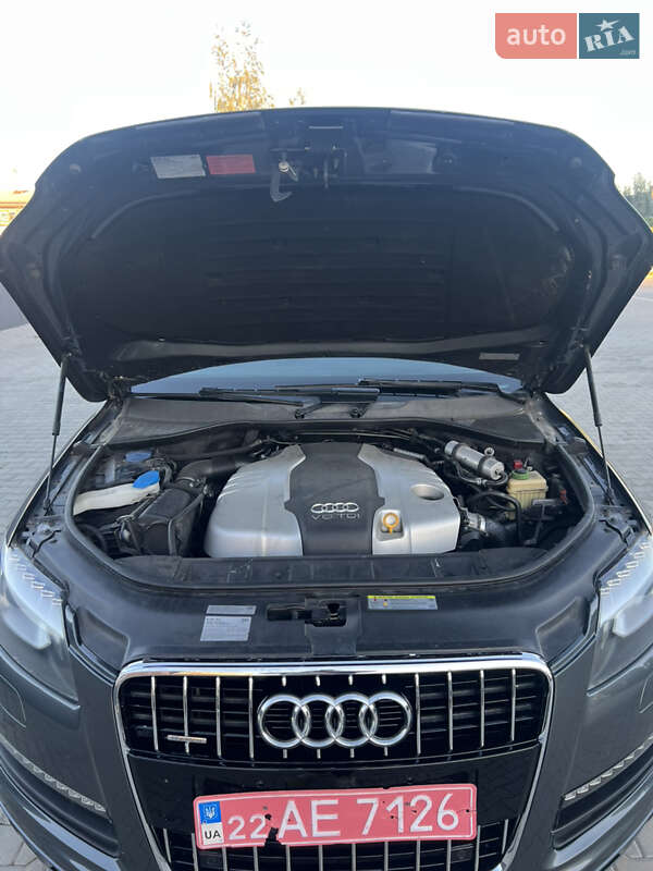Внедорожник / Кроссовер Audi Q7 2014 в Нововолынске