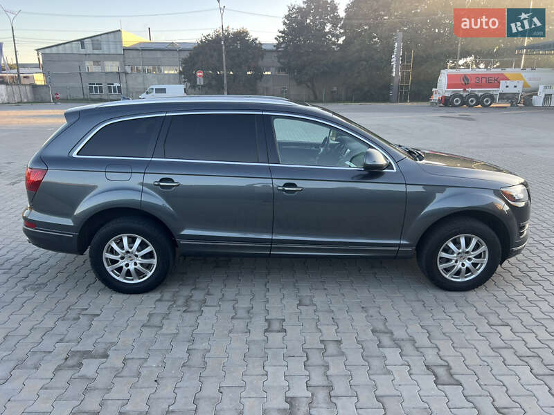 Внедорожник / Кроссовер Audi Q7 2014 в Нововолынске