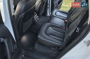 Внедорожник / Кроссовер Audi Q7 2015 в 