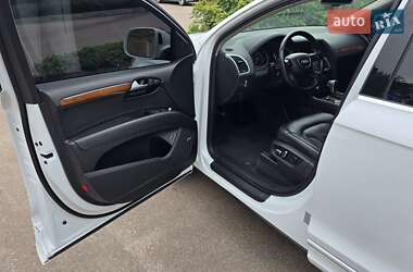 Внедорожник / Кроссовер Audi Q7 2015 в 