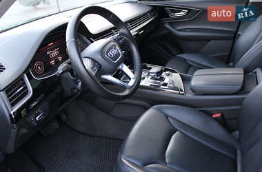 Позашляховик / Кросовер Audi Q7 2016 в 