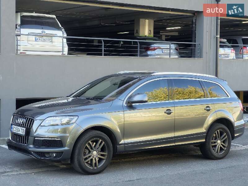 Позашляховик / Кросовер Audi Q7 2015 в Львові