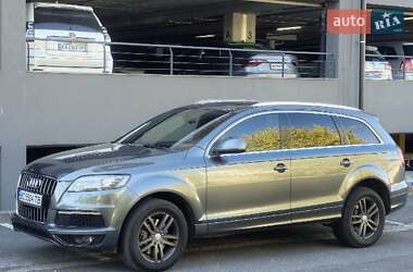 Внедорожник / Кроссовер Audi Q7 2015 в 