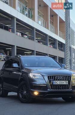 Внедорожник / Кроссовер Audi Q7 2015 в 