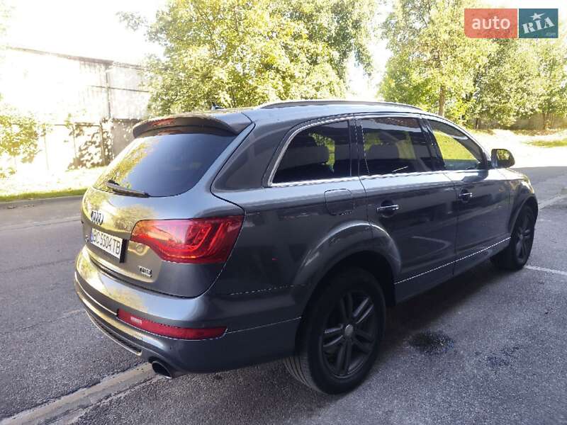 Позашляховик / Кросовер Audi Q7 2015 в Львові