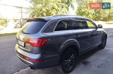Внедорожник / Кроссовер Audi Q7 2015 в 