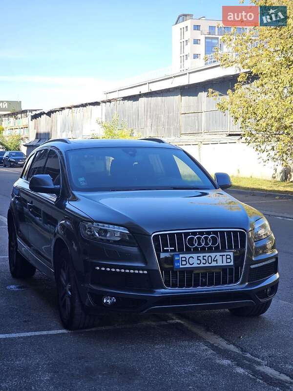 Позашляховик / Кросовер Audi Q7 2015 в Львові