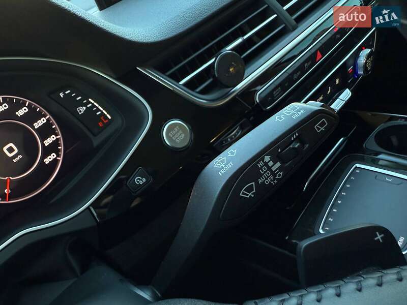 Позашляховик / Кросовер Audi Q7 2017 в Києві