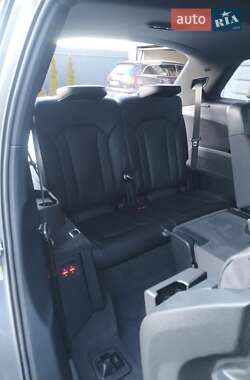 Внедорожник / Кроссовер Audi Q7 2017 в 