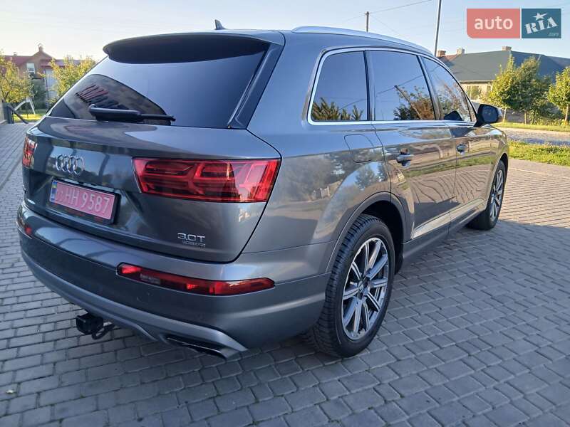 Внедорожник / Кроссовер Audi Q7 2017 в Владимире