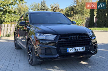 Внедорожник / Кроссовер Audi Q7 2015 в Кременце