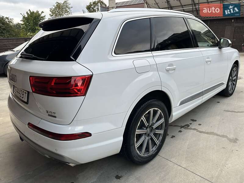 Позашляховик / Кросовер Audi Q7 2016 в Глибокій
