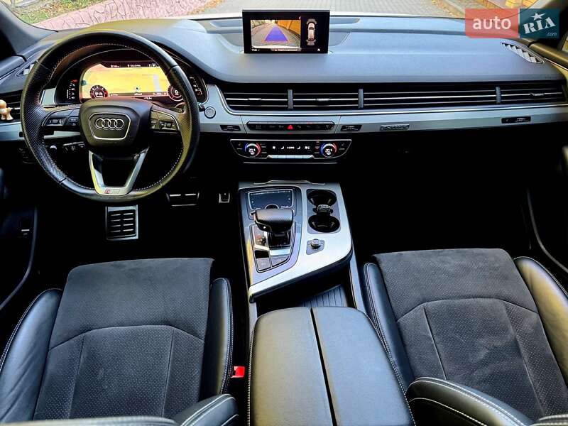 Позашляховик / Кросовер Audi Q7 2017 в Хмельницькому