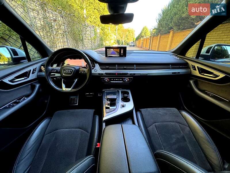 Позашляховик / Кросовер Audi Q7 2017 в Хмельницькому