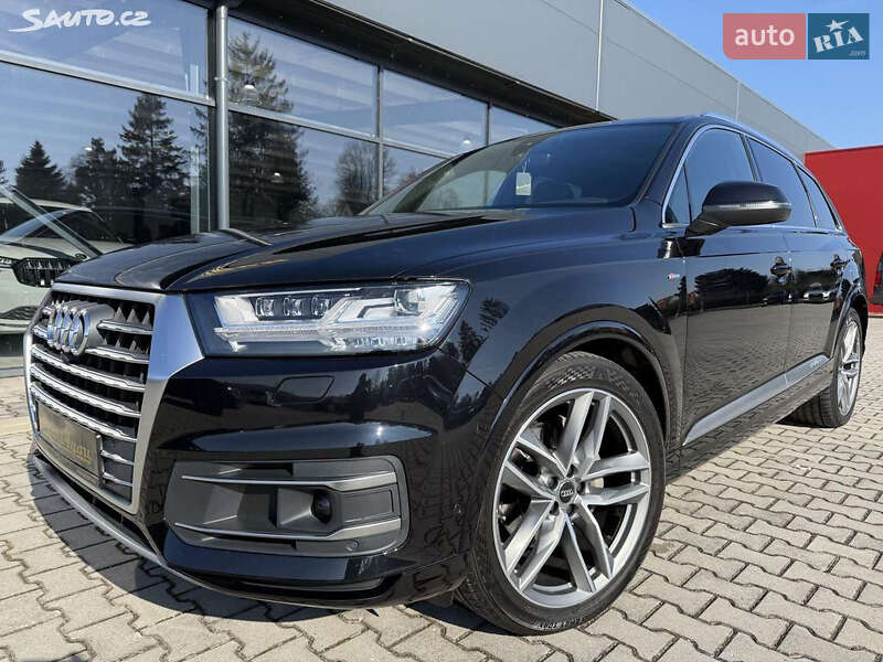 Внедорожник / Кроссовер Audi Q7 2017 в 