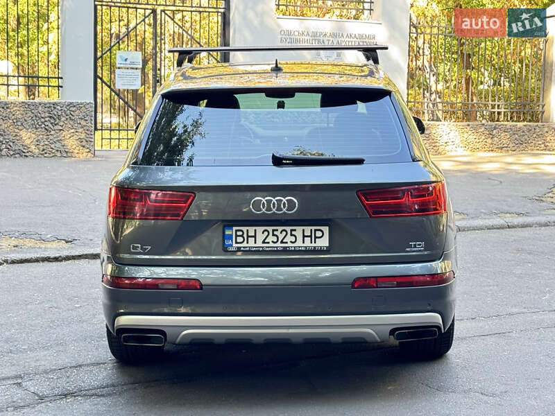 Внедорожник / Кроссовер Audi Q7 2015 в Одессе