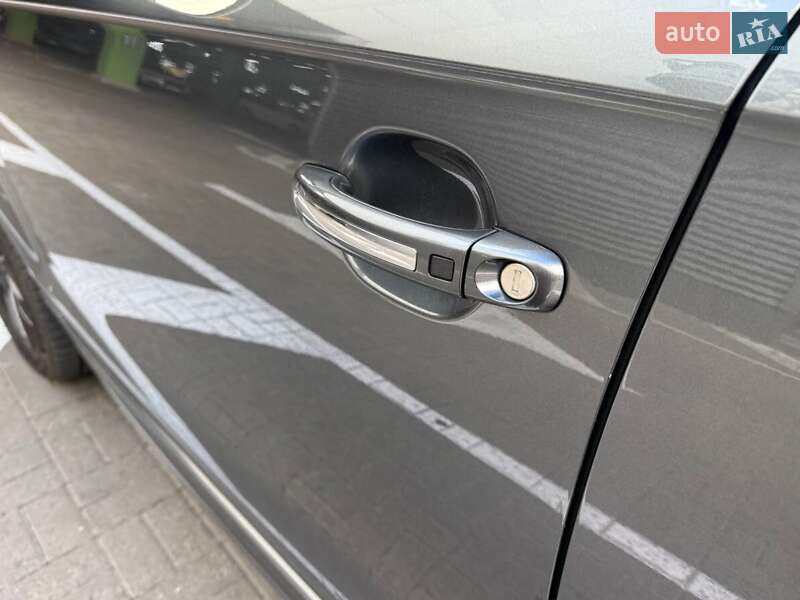 Позашляховик / Кросовер Audi Q7 2014 в Києві