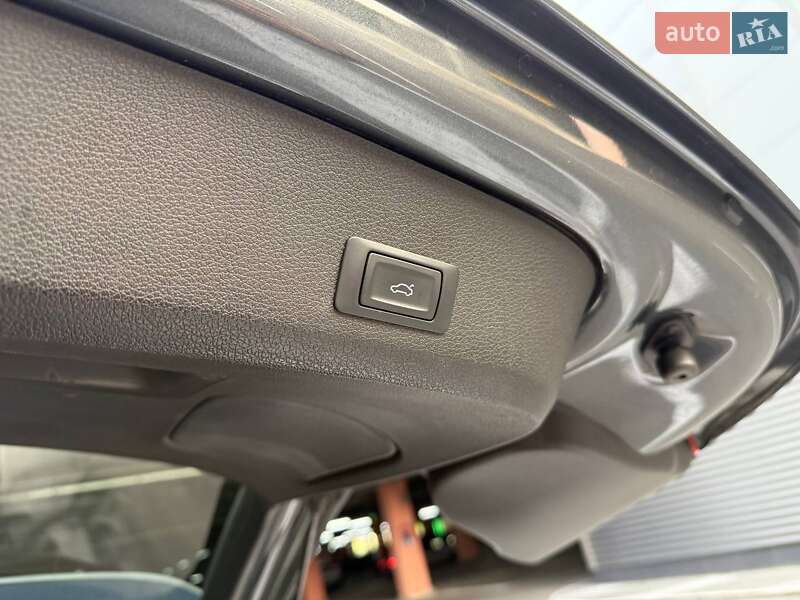Позашляховик / Кросовер Audi Q7 2014 в Києві