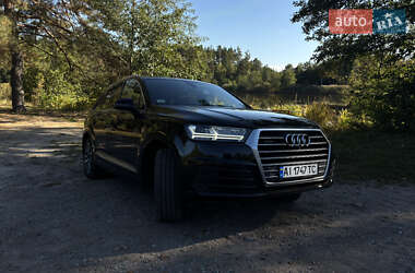 Позашляховик / Кросовер Audi Q7 2019 в 