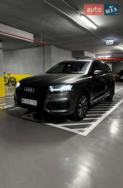 Позашляховик / Кросовер Audi Q7 2017 в Львові