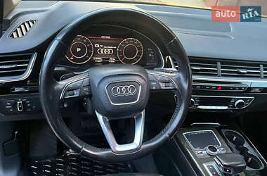 Позашляховик / Кросовер Audi Q7 2016 в 