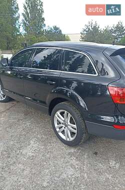 Позашляховик / Кросовер Audi Q7 2007 в 