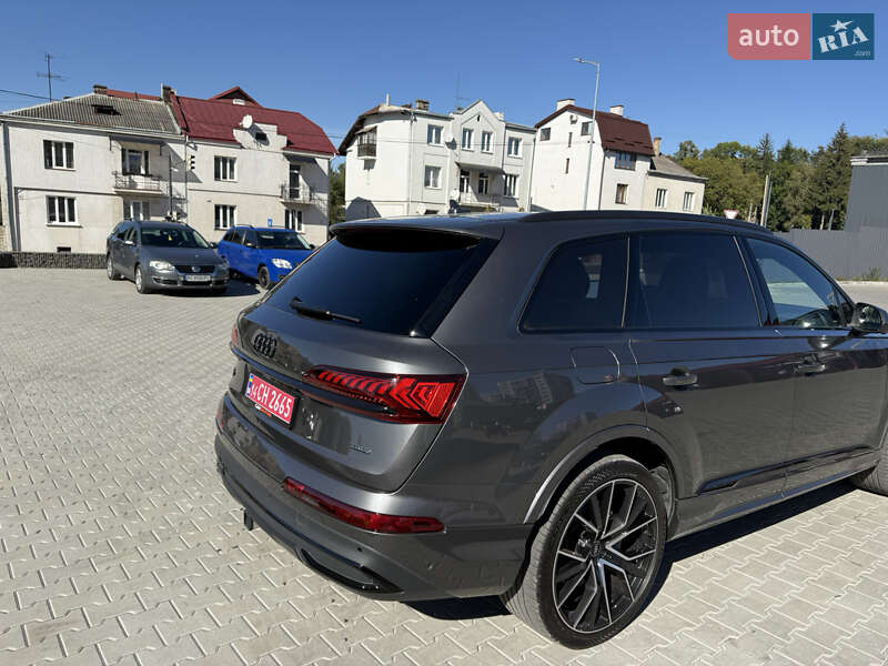 Позашляховик / Кросовер Audi Q7 2020 в Львові