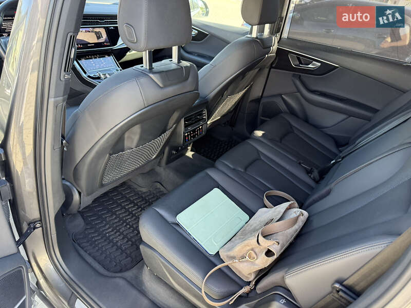 Позашляховик / Кросовер Audi Q7 2020 в Львові