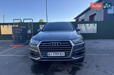 Позашляховик / Кросовер Audi Q7 2016 в 