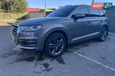 Позашляховик / Кросовер Audi Q7 2016 в 
