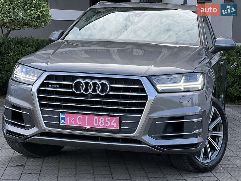 Позашляховик / Кросовер Audi Q7 2016 в Стрию