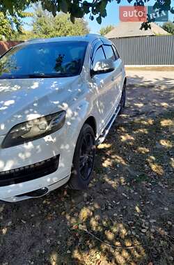 Внедорожник / Кроссовер Audi Q7 2010 в 