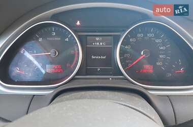 Внедорожник / Кроссовер Audi Q7 2010 в 
