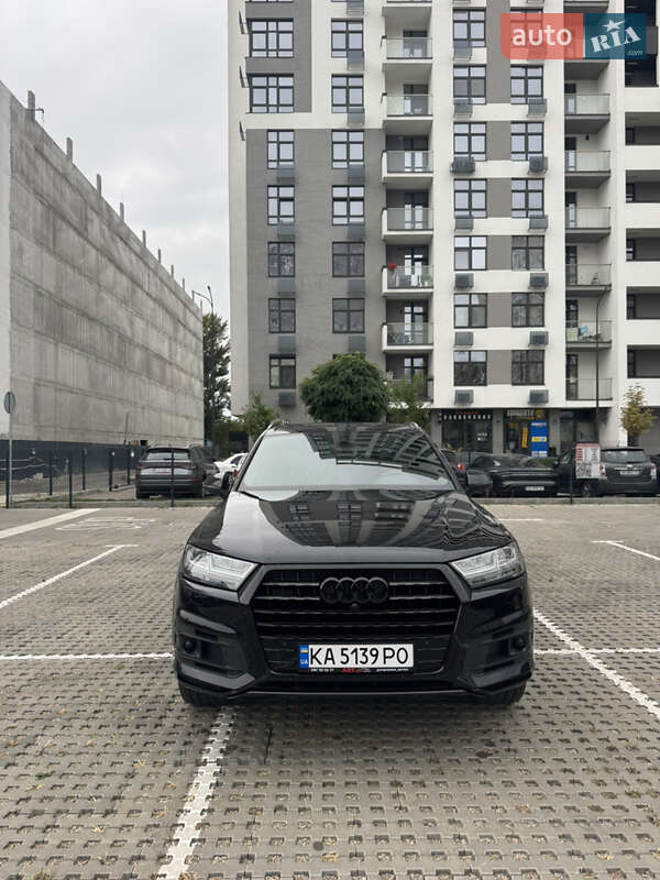 Внедорожник / Кроссовер Audi Q7 2018 в Киеве