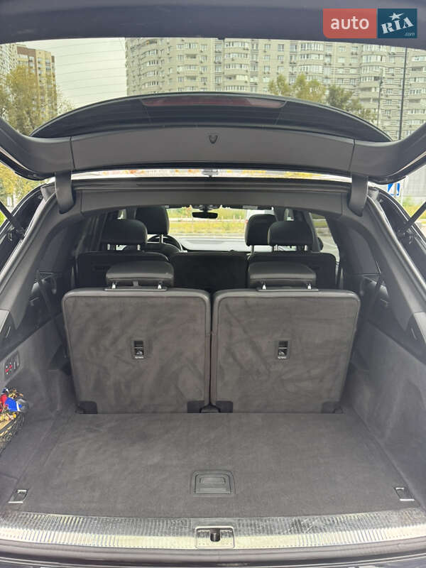 Внедорожник / Кроссовер Audi Q7 2018 в Киеве