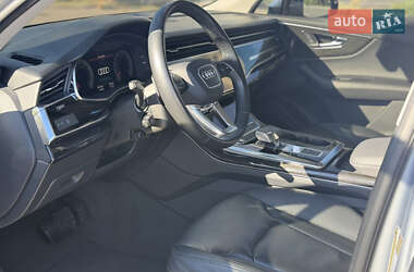Внедорожник / Кроссовер Audi Q7 2021 в 