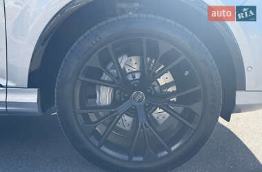 Внедорожник / Кроссовер Audi Q7 2021 в 
