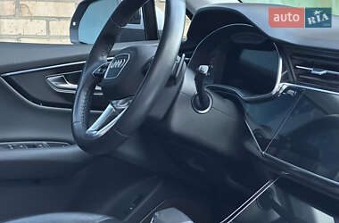 Внедорожник / Кроссовер Audi Q7 2021 в 