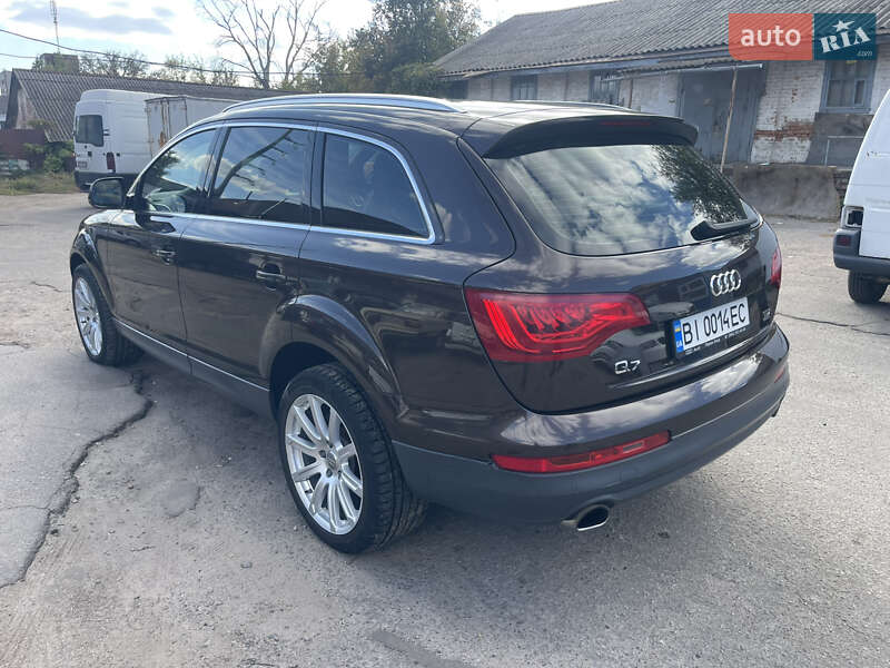 Позашляховик / Кросовер Audi Q7 2012 в Полтаві