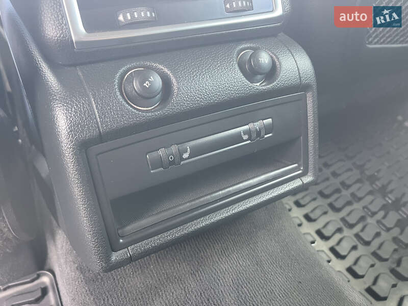 Позашляховик / Кросовер Audi Q7 2012 в Полтаві