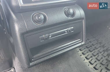 Позашляховик / Кросовер Audi Q7 2012 в 
