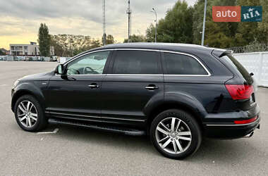 Внедорожник / Кроссовер Audi Q7 2015 в 