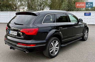 Внедорожник / Кроссовер Audi Q7 2015 в 