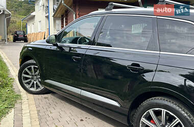 Внедорожник / Кроссовер Audi Q7 2017 в 