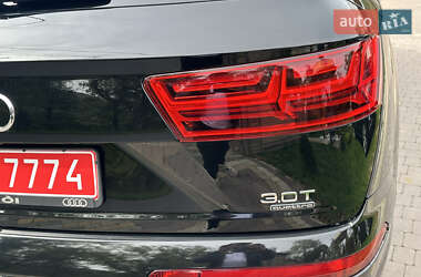 Внедорожник / Кроссовер Audi Q7 2017 в 
