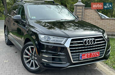 Внедорожник / Кроссовер Audi Q7 2017 в 