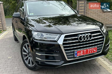 Внедорожник / Кроссовер Audi Q7 2017 в 