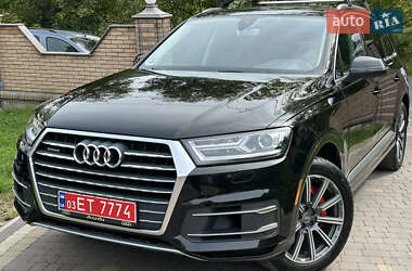 Внедорожник / Кроссовер Audi Q7 2017 в 