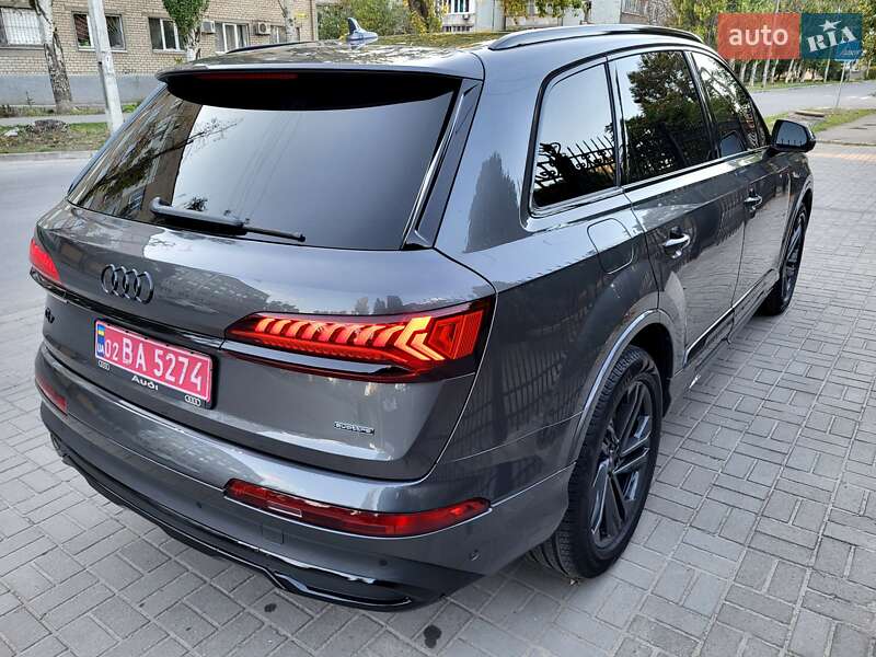 Внедорожник / Кроссовер Audi Q7 2021 в Запорожье